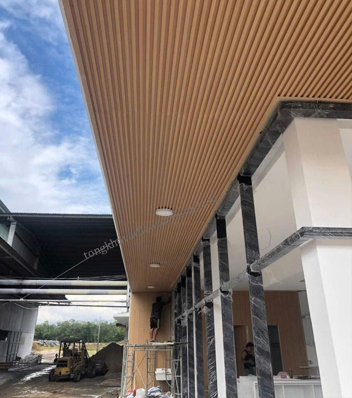 Lam Sóng Ngoài Trời Màu Teak