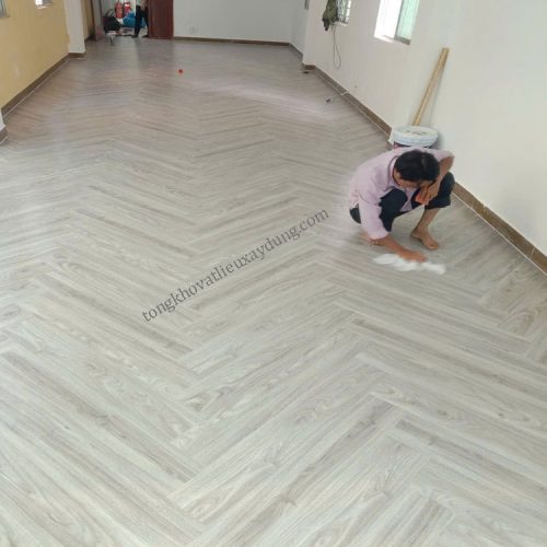 sàn nhựa hèm khóa